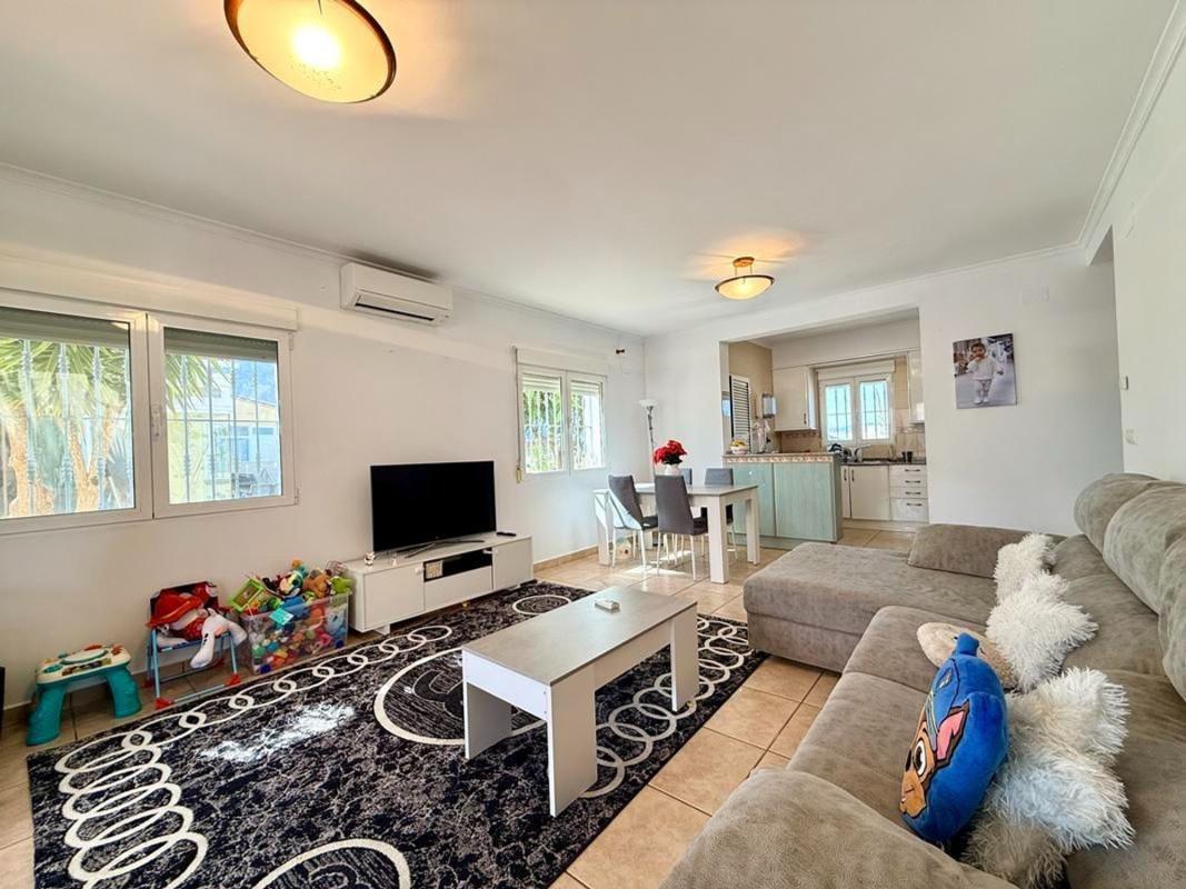 Properties for sale and rent in Spain photo 3