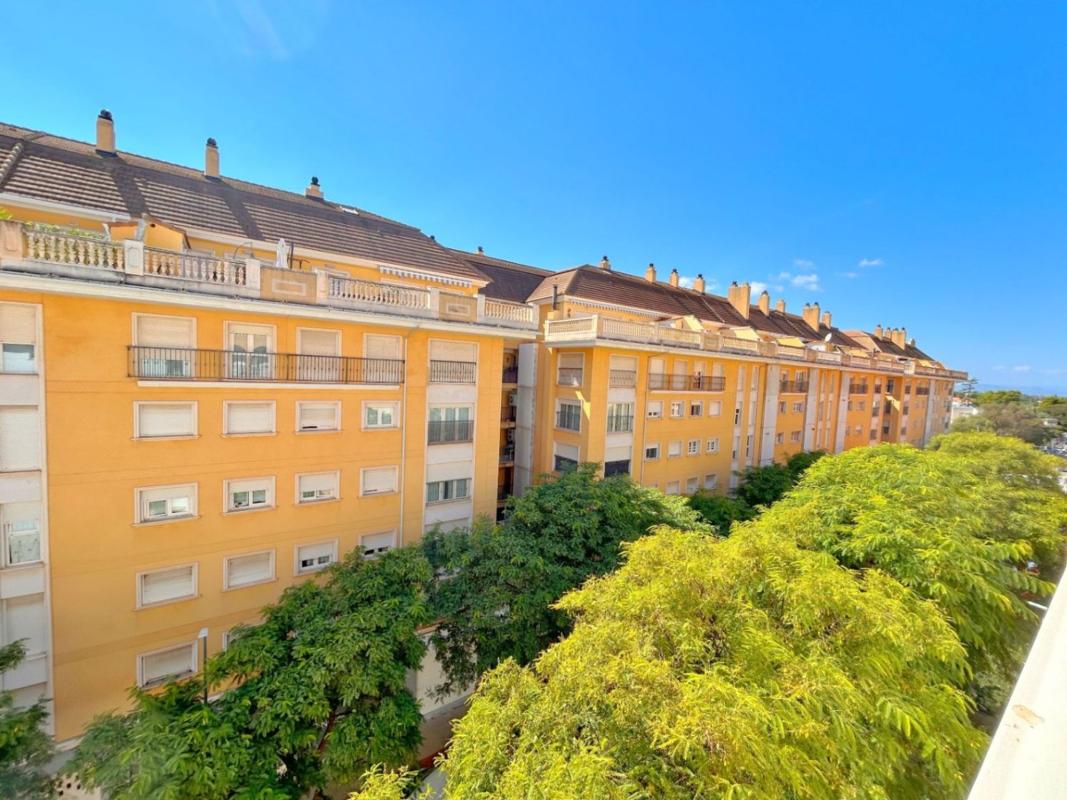 Sale of apartment in Piso en Centro Urbano, Denia, Denia
photo 1