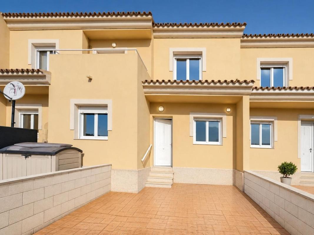 Properties for sale and rent in Spain photo 2
