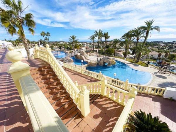 Chalet adosado en Imperial Park, 3, Cometa-Carrió, Calpe thumbnail 1