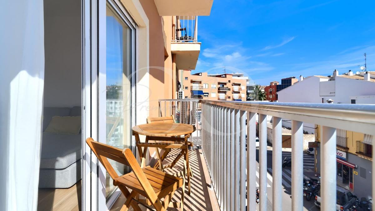 Venta de piso en Piso en Calle de Manuel Sanchis Guarner, 9, El Puerto, Denia, Denia
photo 3