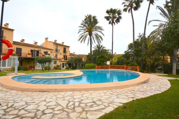 Chalet adosado en Calle de L'Agret, 2, El Montgó, Denia thumbnail 2