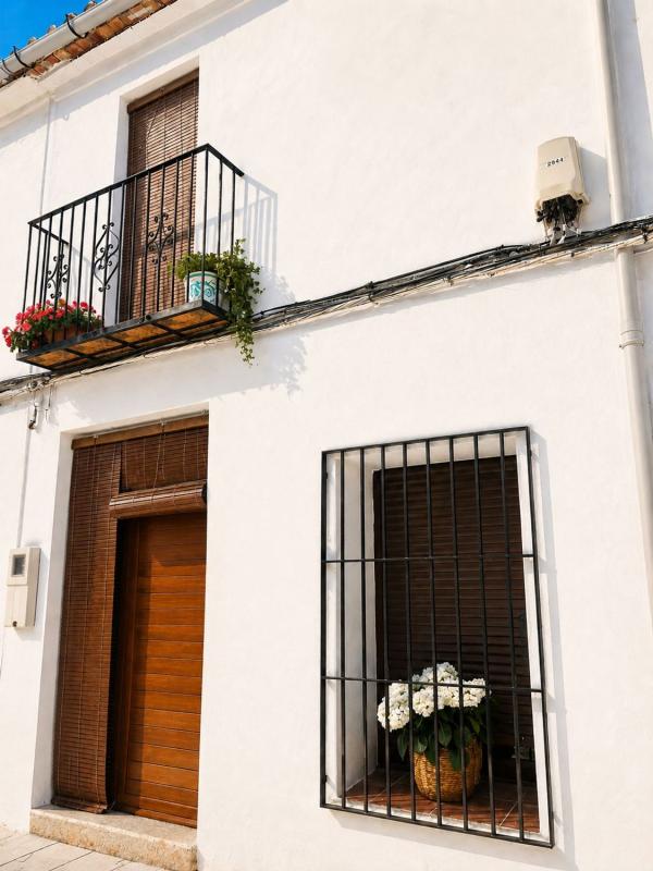 Propiedades en venta y alquiler en España photo 1