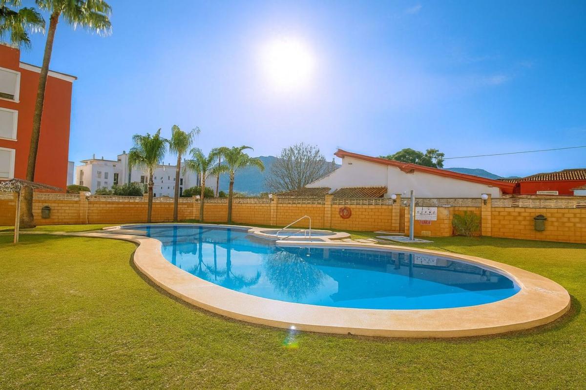 Sale of apartment in Piso en Centro Urbano, Denia, Denia
photo 1