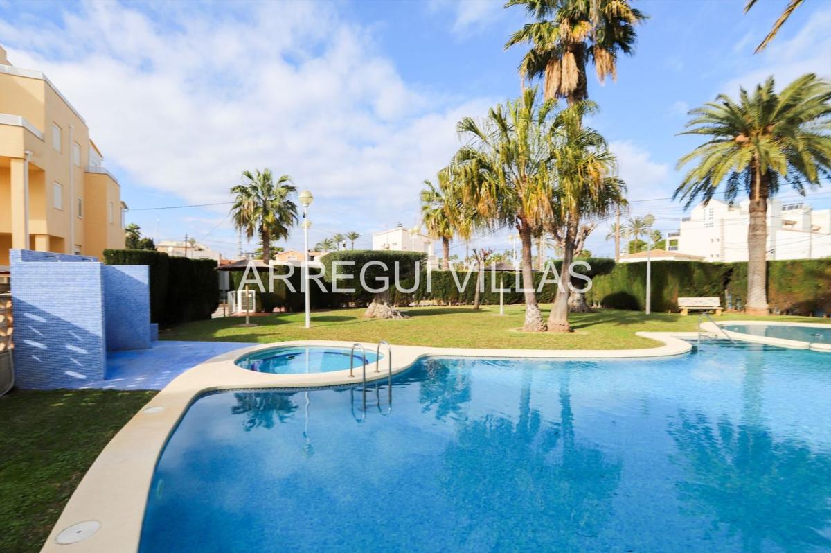 Sale of apartment in Piso en Cr Marinas Las, 33, Les Bassetes-El Marjal, Denia, Denia
photo 3