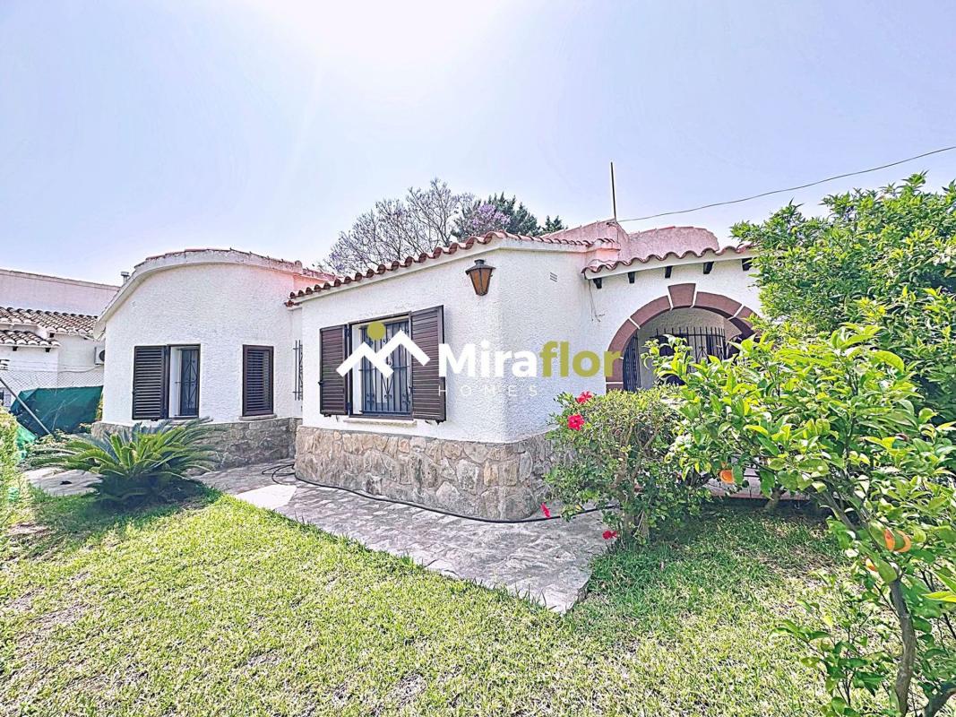 Properties for sale and rent in Spain photo 4