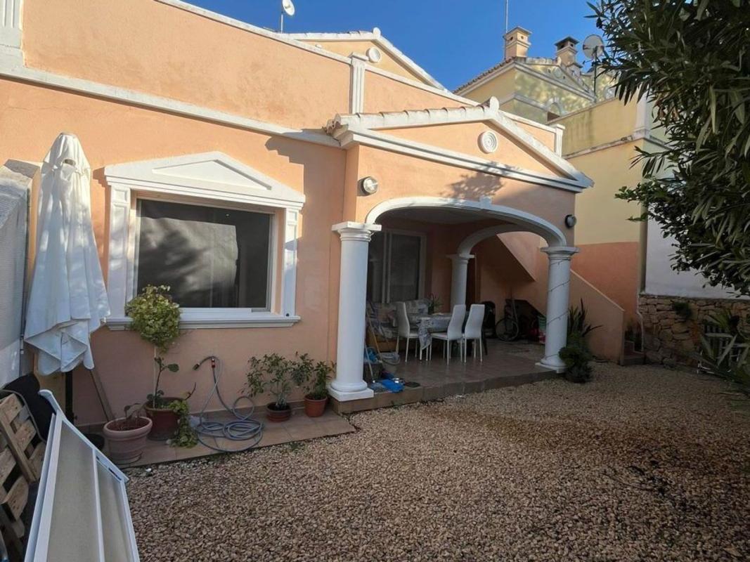 Sprzedaż szeregowego domku w  Chalet adosado en Cometa-Carrió, Calpe , Kalpe photo 2