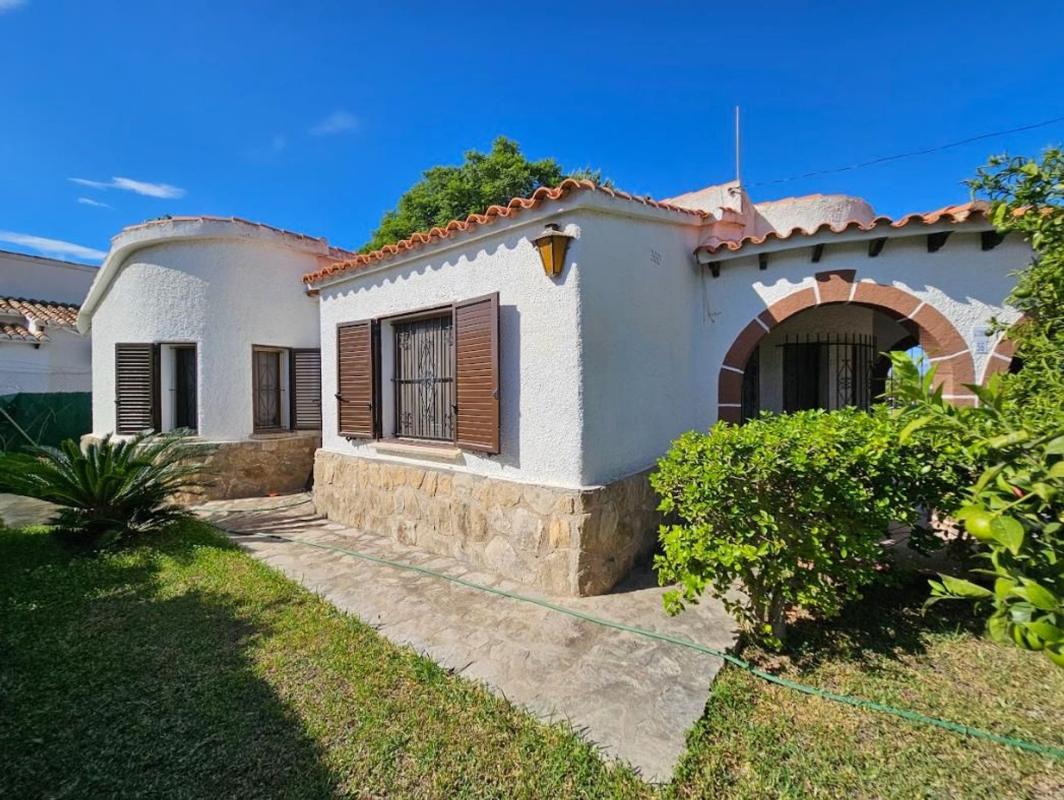 Properties for sale and rent in Spain photo 1