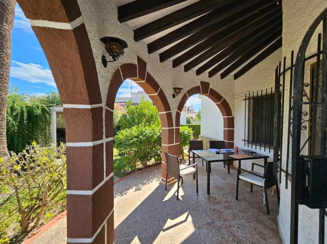 Properties for sale and rent in Spain photo 3