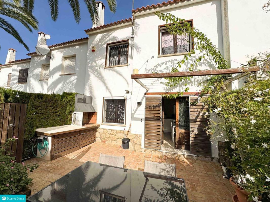 Propiedades en venta y alquiler en España photo 1