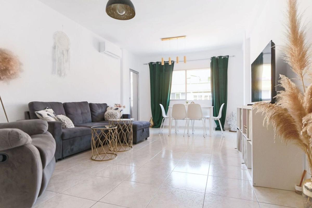 Sale of apartment in Piso en Centro Urbano, Denia, Denia
photo 1