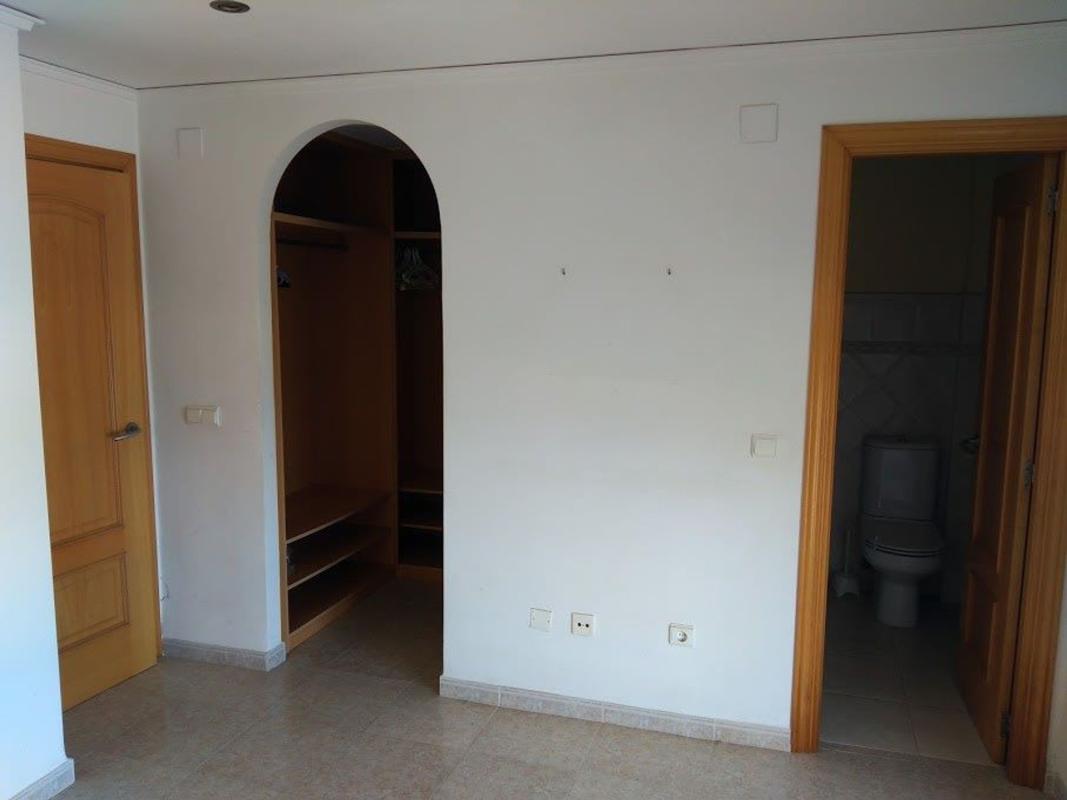Properties for sale and rent in Spain photo 3