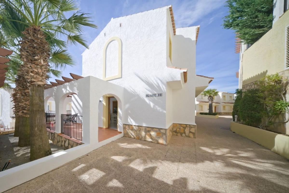 Venta de chalet adosado en  Chalet adosado en Cometa-Carrió, Calpe , Calpe photo 4