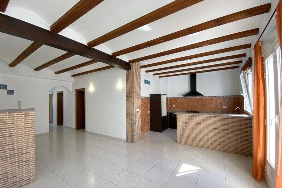Продажа таунхауса в  Chalet adosado en Centro, Pedreguer , Педрегер photo 4