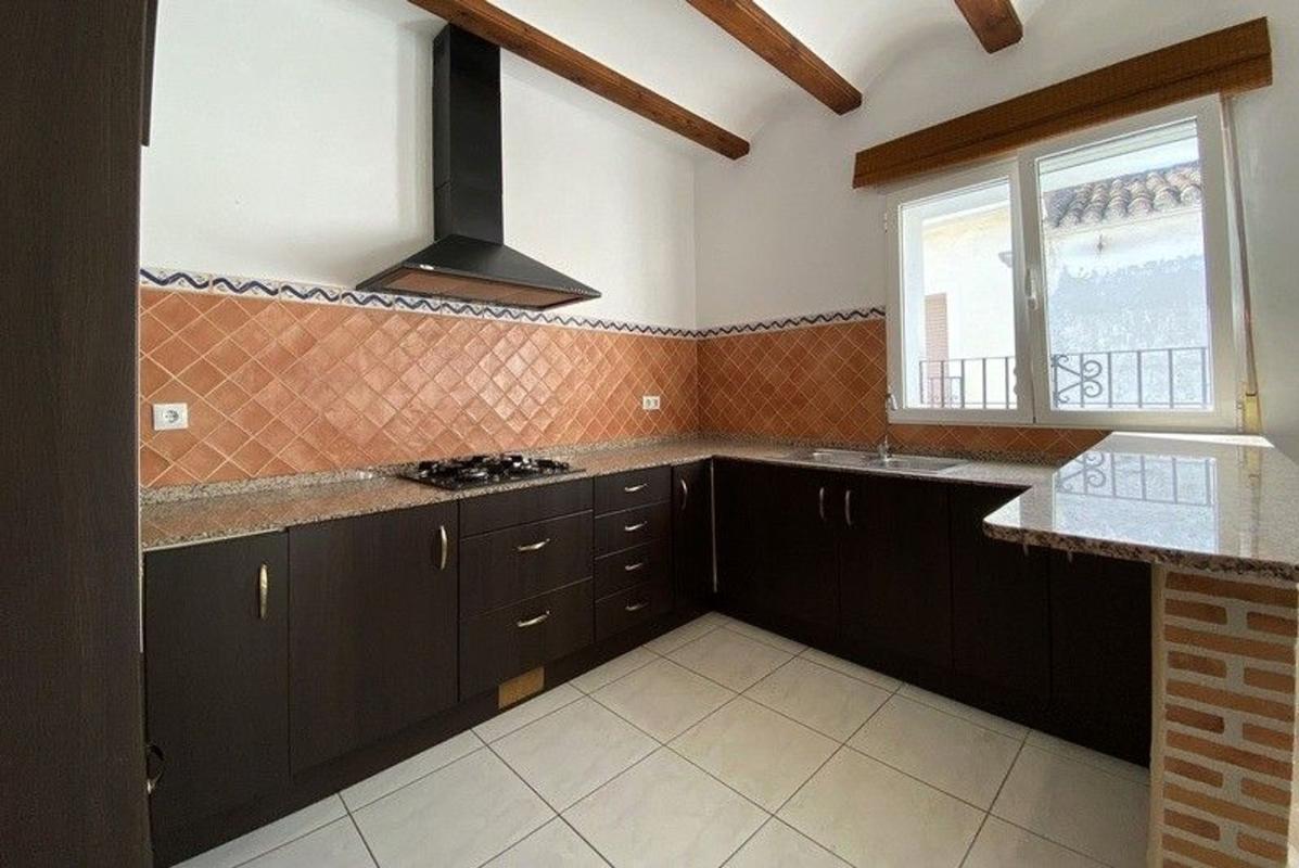 Продажа таунхауса в  Chalet adosado en Centro, Pedreguer , Педрегер photo 5