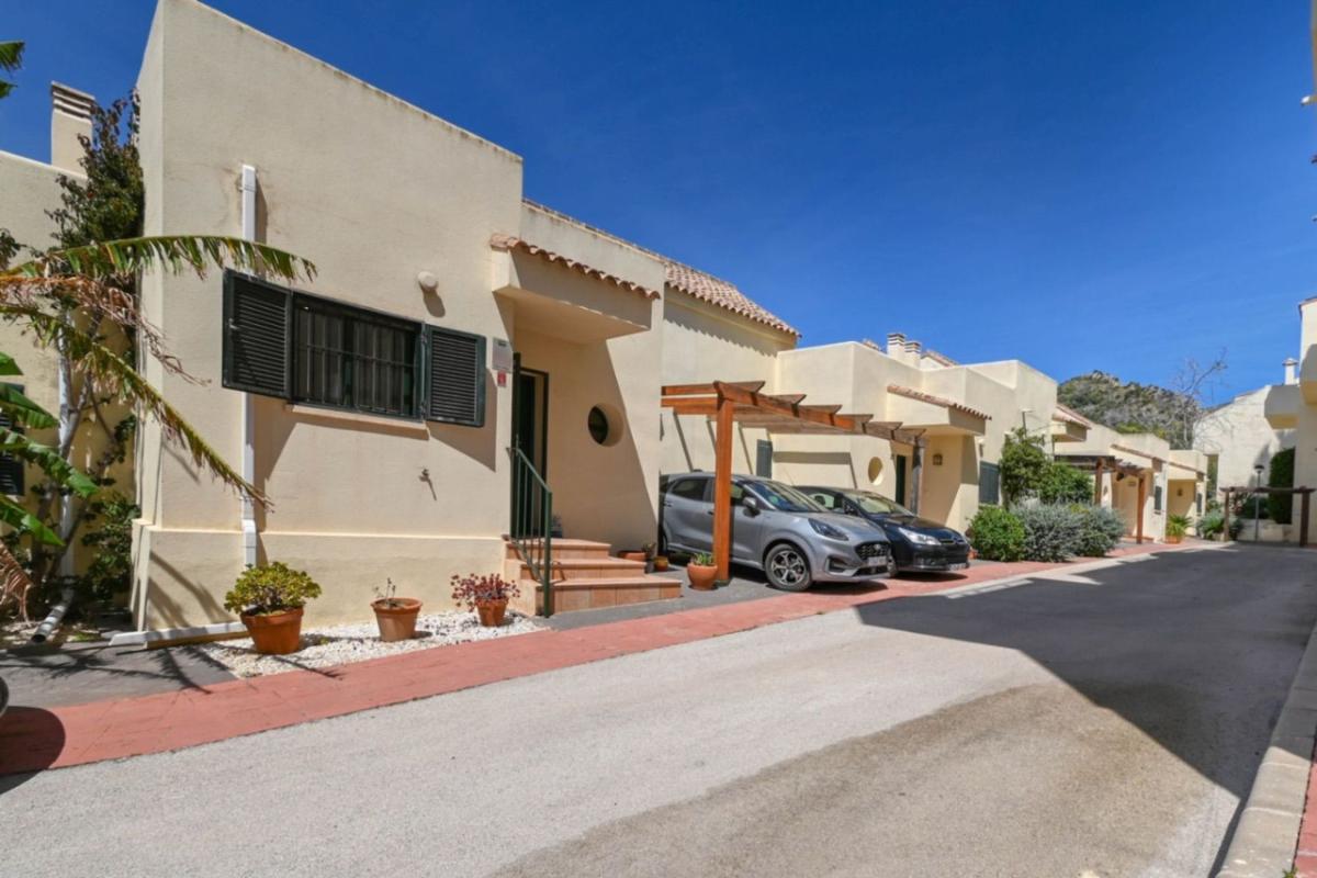 Properties for sale and rent in Spain photo 4