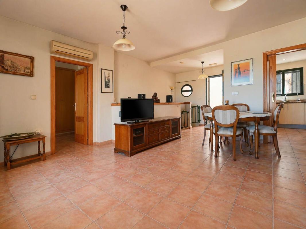 Properties for sale and rent in Spain photo 5