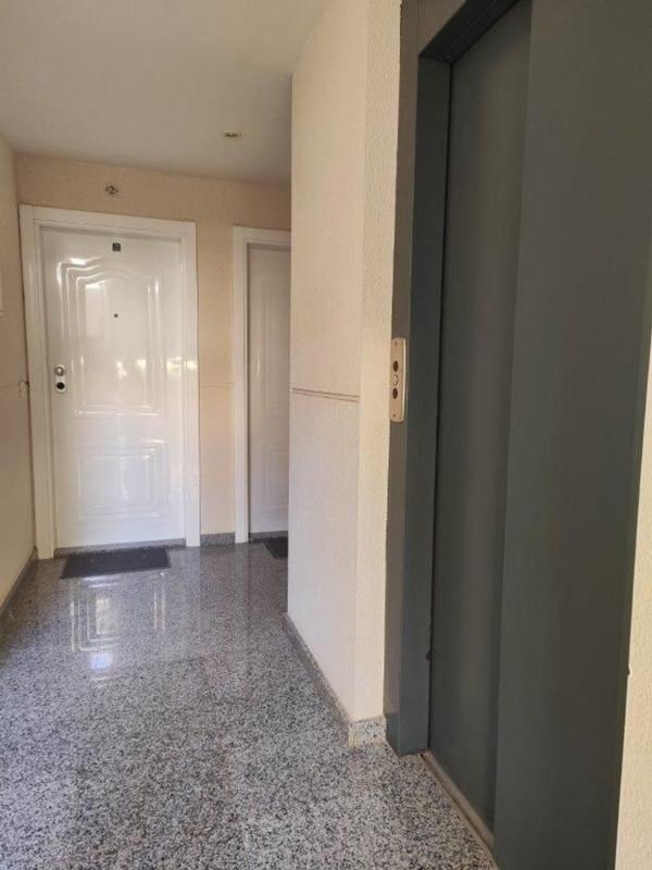 Sale of apartment in Piso en Calle Xoriguer, Les Bovetes-La Felicidad, Denia, Denia
photo 5