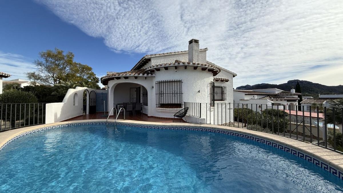 Properties for sale and rent in Spain photo 2