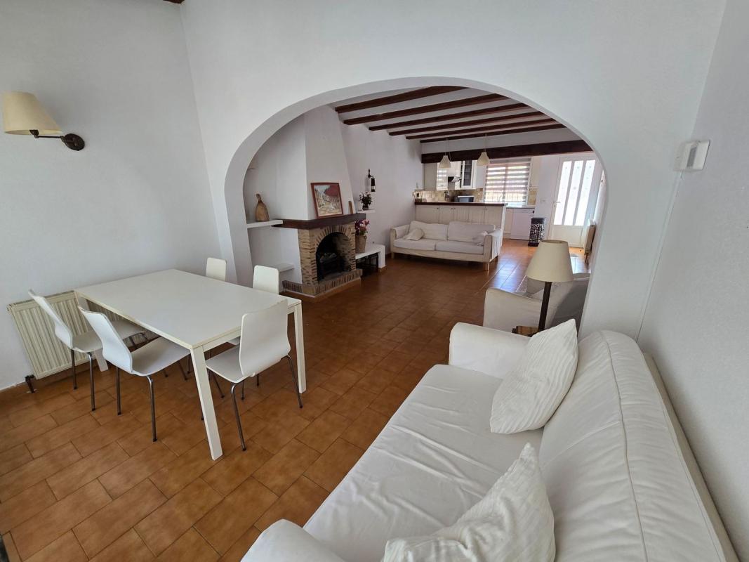 Properties for sale and rent in Spain photo 5