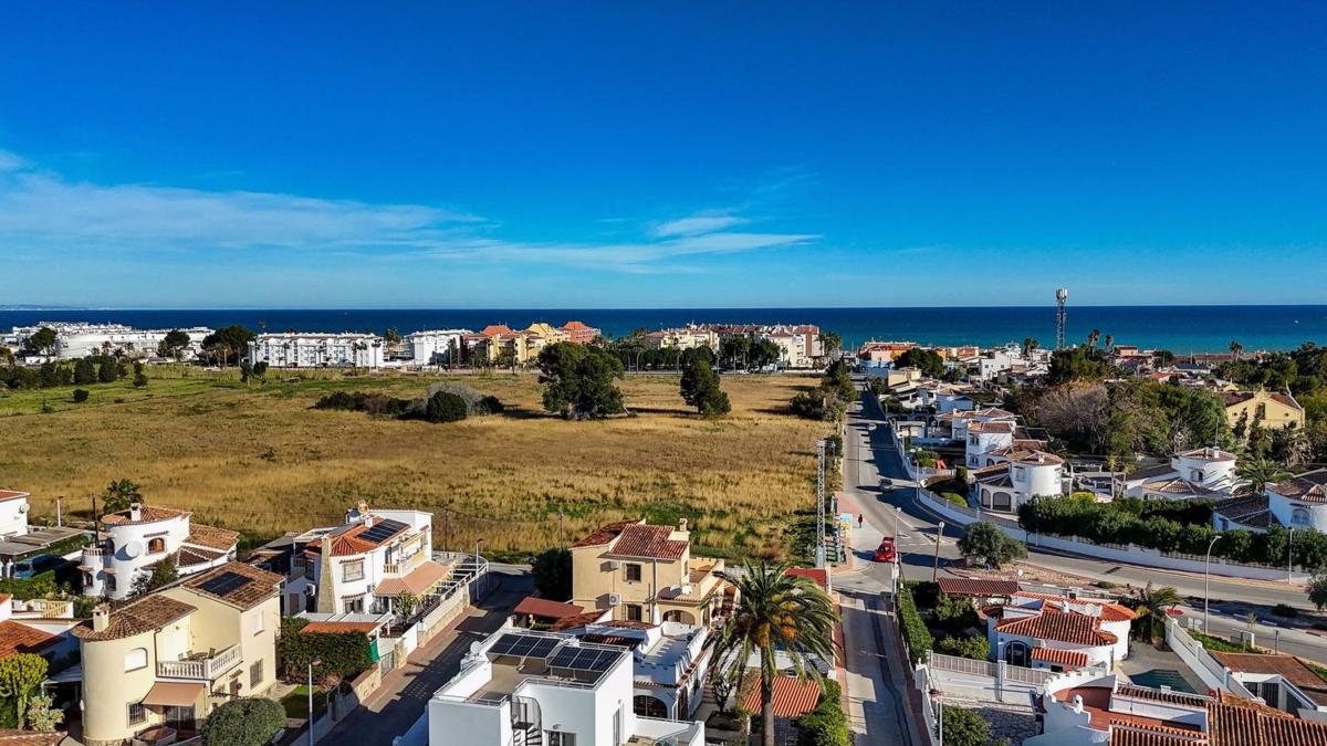 Properties for sale and rent in Spain photo 2