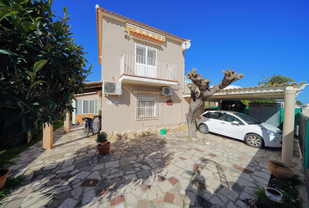 Properties for sale and rent in Spain photo 5
