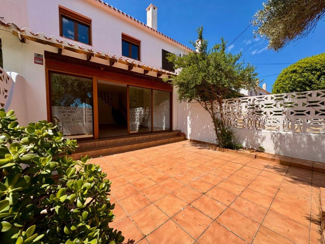 Propiedades en venta y alquiler en España photo 1