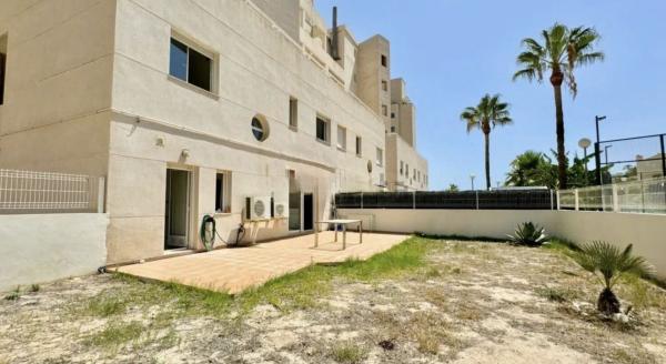 Продажа квартиры на Piso en Urbanización Canuta, Canuta, Calpe, Кальпе
thumbnail 2