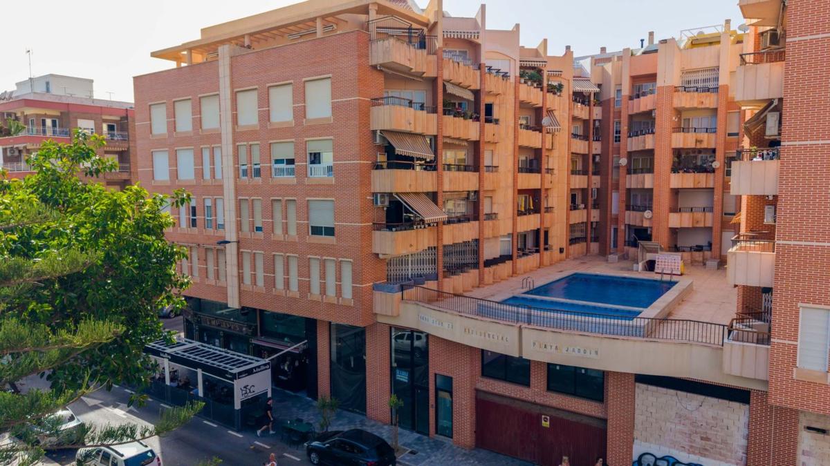 Venta de piso en Piso en Calle Concordia, 50, Las Piscinas Naturales, Torrevieja, Torrevieja
photo 1