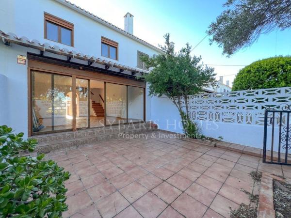 Chalet adosado en Calle Agró, Les Bovetes-La Felicidad, Denia photo 1