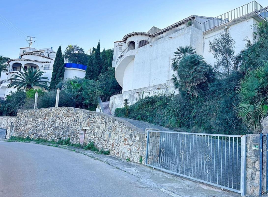 Properties for sale and rent in Spain photo 3