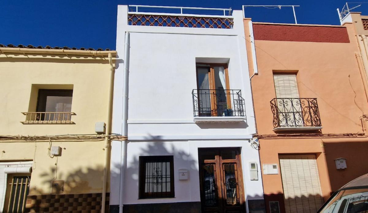 Propiedades en venta y alquiler en España photo 2