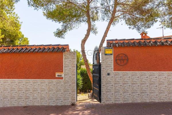 Casa o chalet independiente en Los Balcones - Los Altos del Edén, Torrevieja thumbnail 2