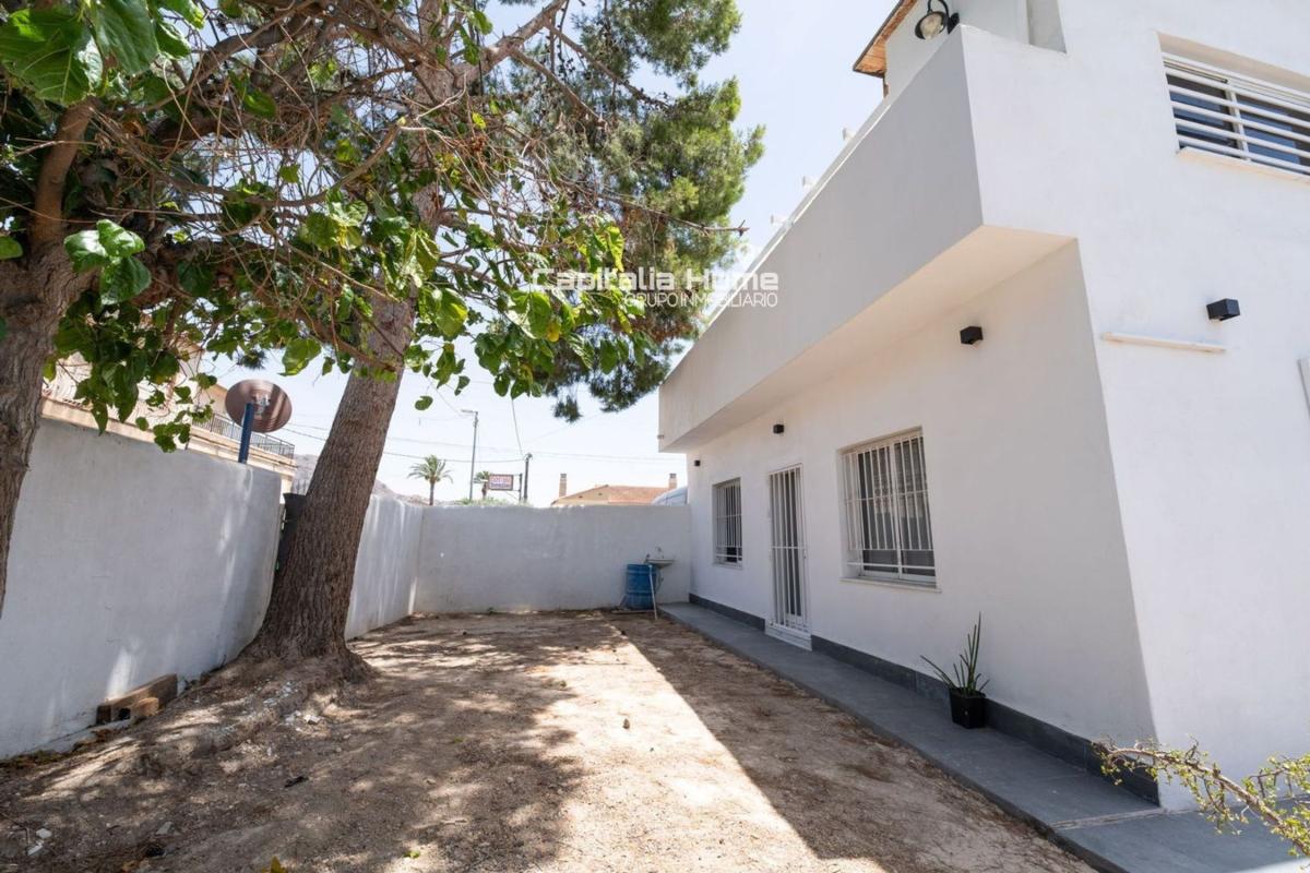 Properties for sale and rent in Spain photo 2