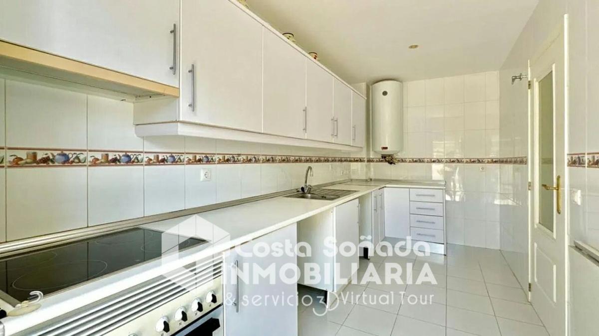 Sale of apartment in Piso en Avenida de Masnou, Canuta, Calpe, Calpe
photo 5