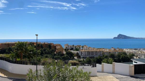 Продажа квартиры на Piso en Zona de Mascarat, Altea, Алтея
thumbnail 2