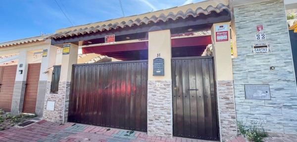 Chalet adosado en Avenida Tomas Martinez Domenech, 25, Los Balcones - Los Altos del Edén, Torrevieja thumbnail 2