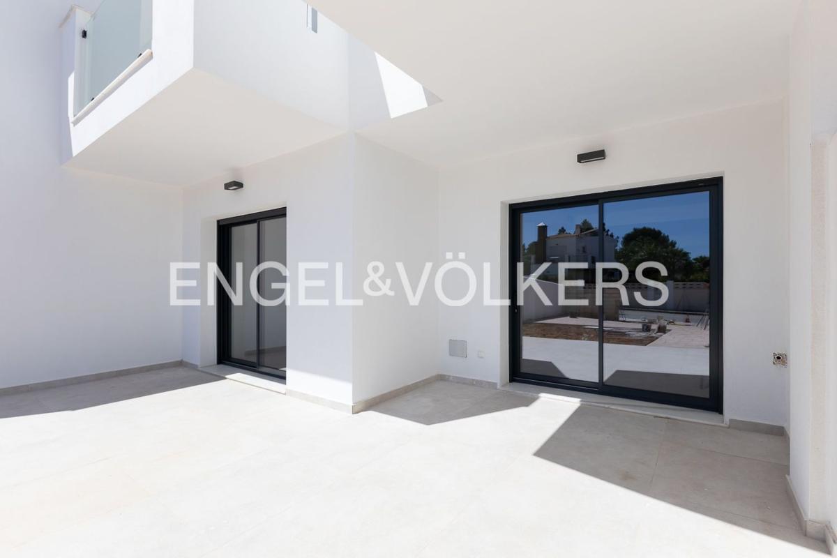 Sale of apartment in Piso en El Montgó, Denia, Denia
photo 1