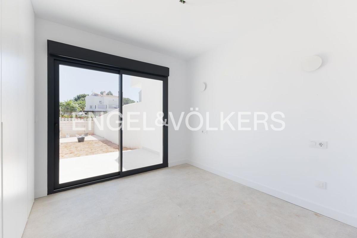 Sale of apartment in Piso en El Montgó, Denia, Denia
photo 3