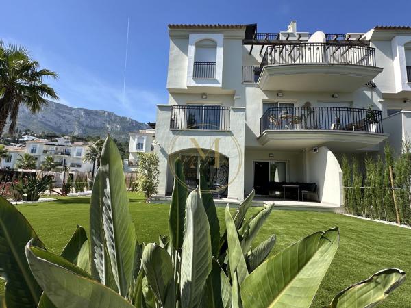 Venta de piso en Piso en Calle de l'Alborcer, El Montgó, Denia, Denia
 photo 1