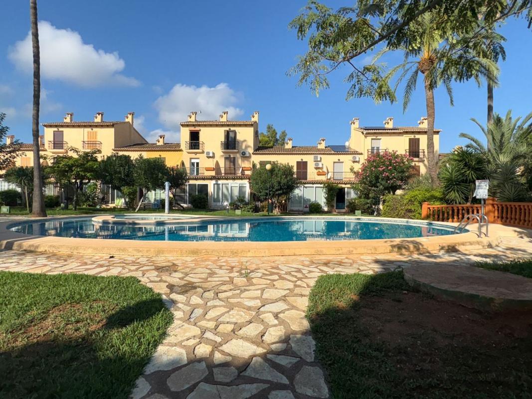 Properties for sale and rent in Spain photo 2