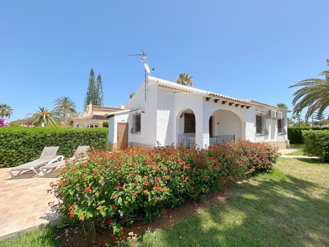 Sale of independent chalet in Casa o chalet en Els Poblets, Els Poblets
photo 2