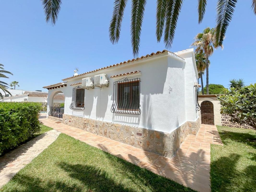 Sale of independent chalet in Casa o chalet en Els Poblets, Els Poblets
photo 4