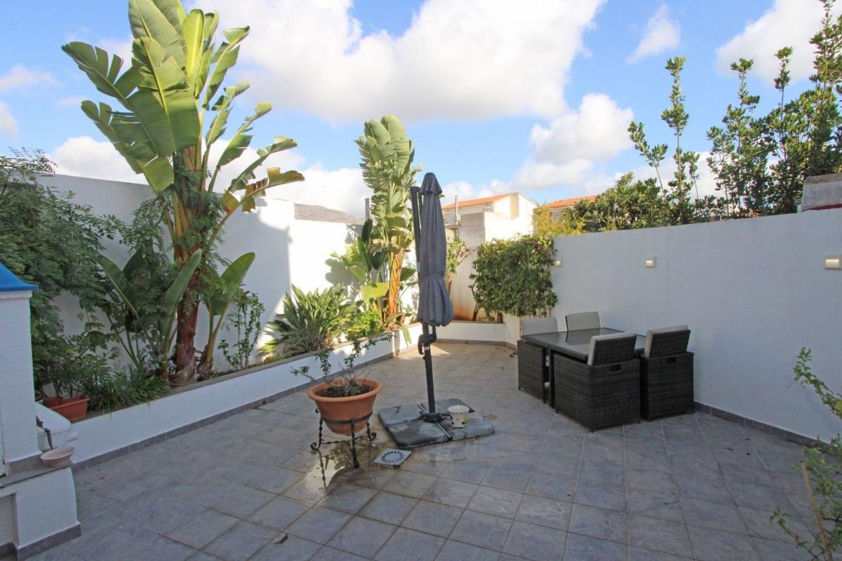 Properties for sale and rent in Spain photo 3