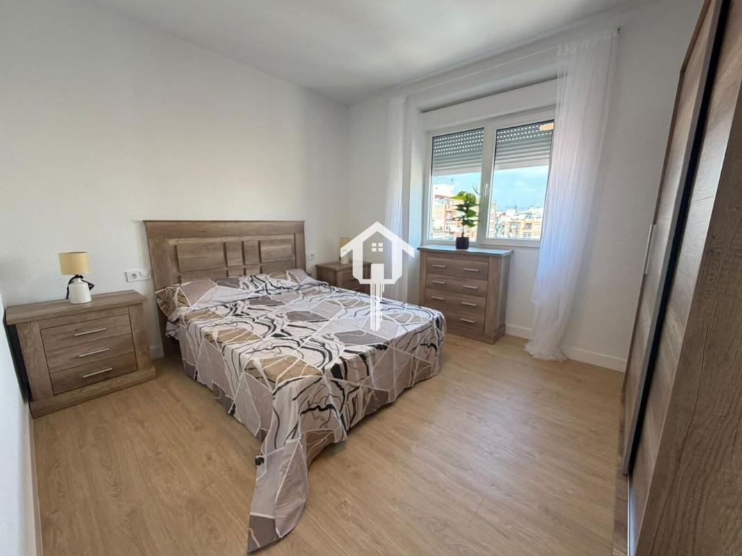 Продажа квартиры на Piso en Calle Antonio Maura, Plà del Bon Repòs-La Goteta, Alicante / Alacant, Аликанте / Алакант
photo 4