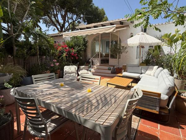 Chalet independiente en venta en Casa o chalet en Pinar de Advocat-Cometa, Moraira, Moraira
photo 1