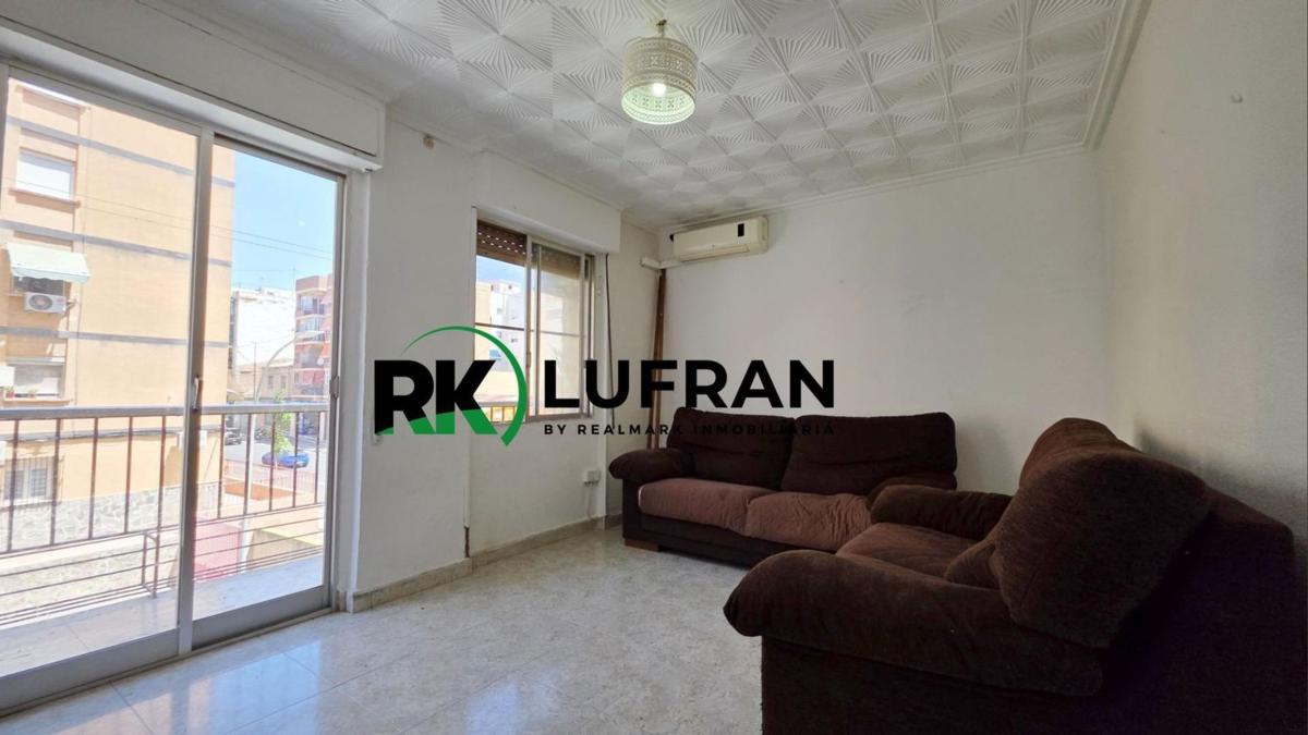 Venta de piso en Piso en Calle Aaiun, Altozano, Alicante / Alacant, Alicante / Alacant
photo 3