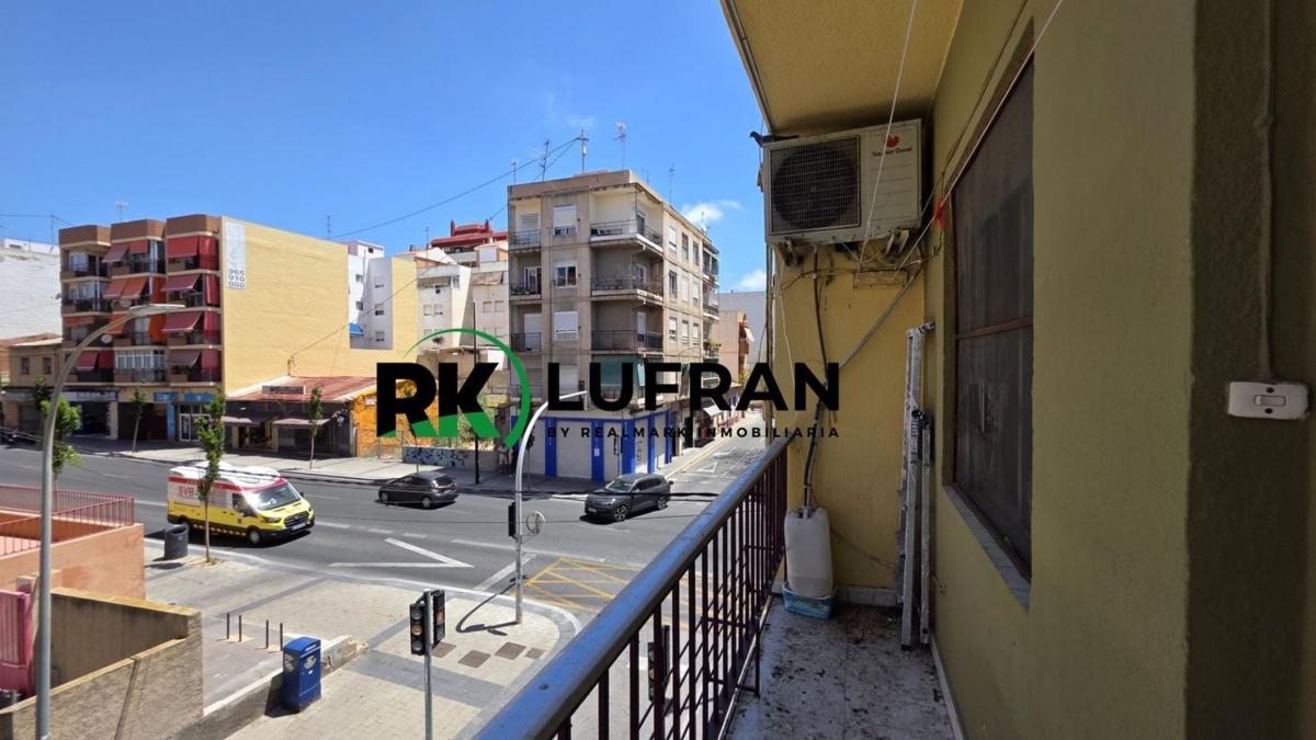 Venta de piso en Piso en Calle Aaiun, Altozano, Alicante / Alacant, Alicante / Alacant
photo 4