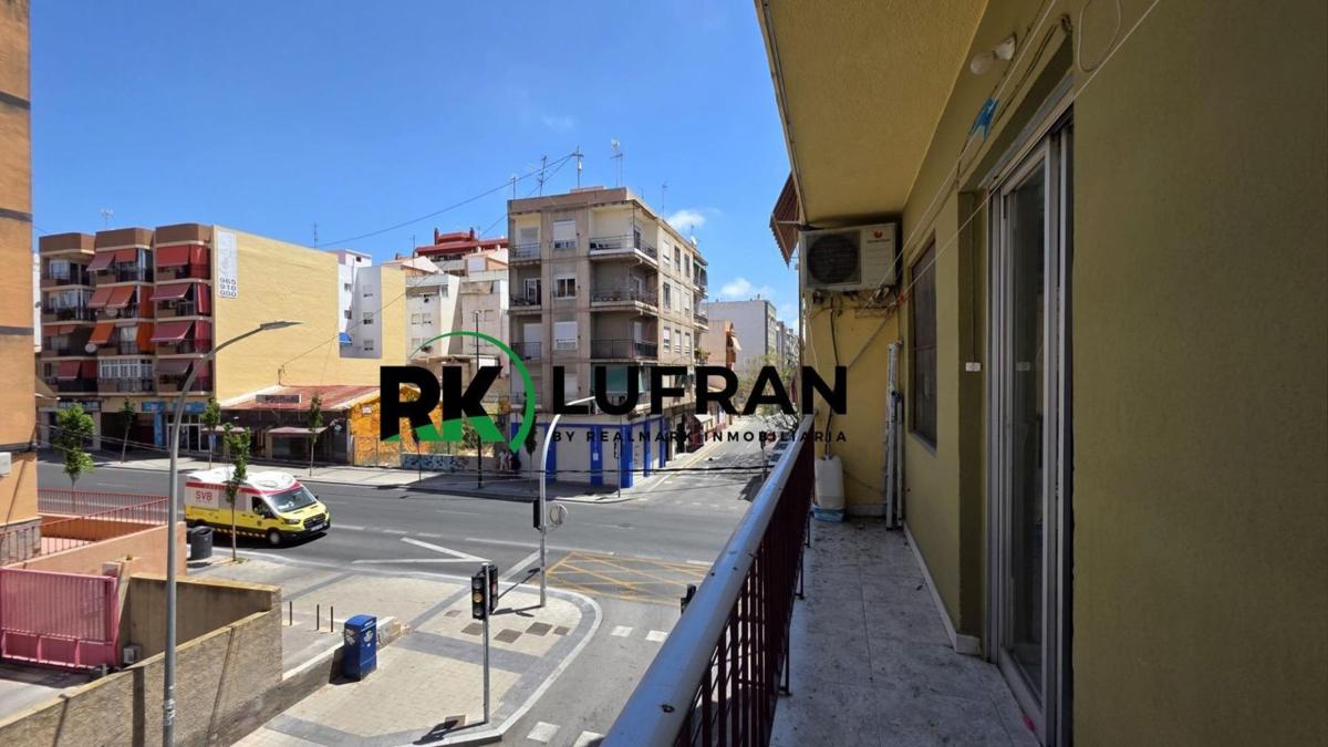 Venta de piso en Piso en Calle Aaiun, Altozano, Alicante / Alacant, Alicante / Alacant
photo 5