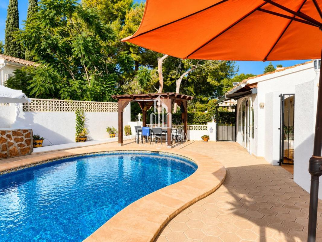 Properties for sale and rent in Spain photo 1